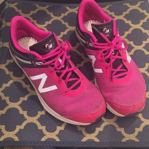 New balance sneakers size 8